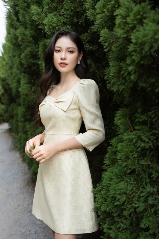 váy chữ a cổ vuông