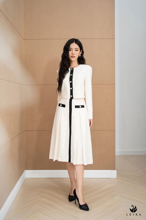 phối áo với chân váy dài