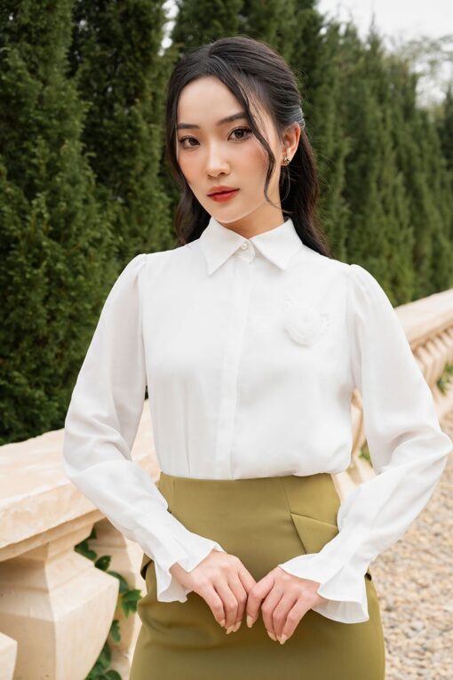 Chân váy hông nắp túi chéo