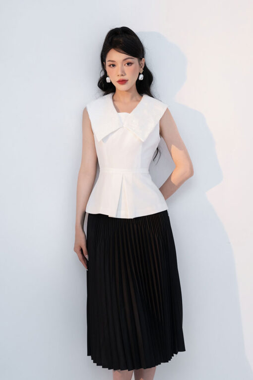 Áo kiểu cổ to phủ ren gân