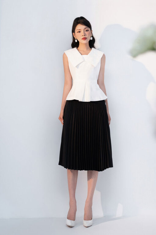 Áo kiểu cổ to phủ ren gân