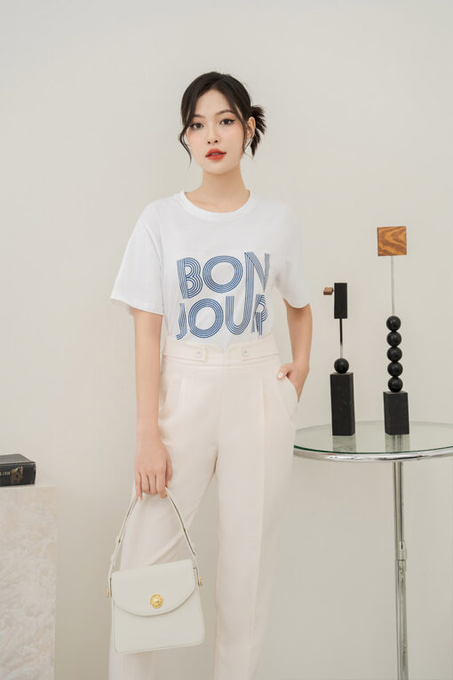 Áo thun suông in chữ to