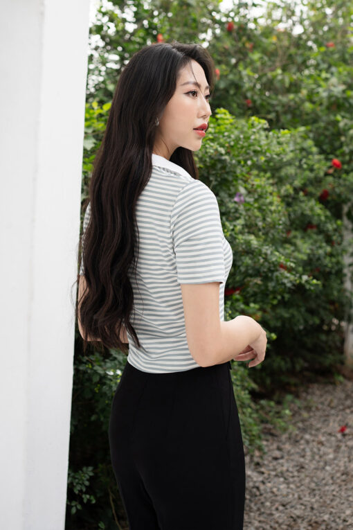 Quần loe cạp can đính cúc