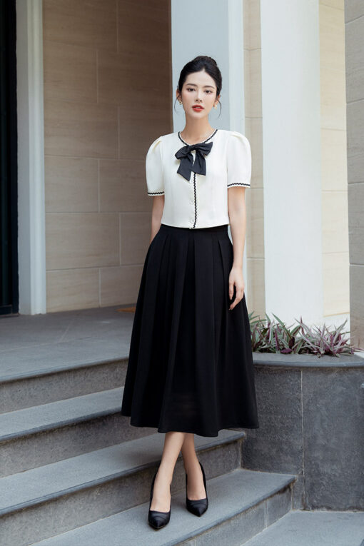 Chân váy xòe xếp ly sườn