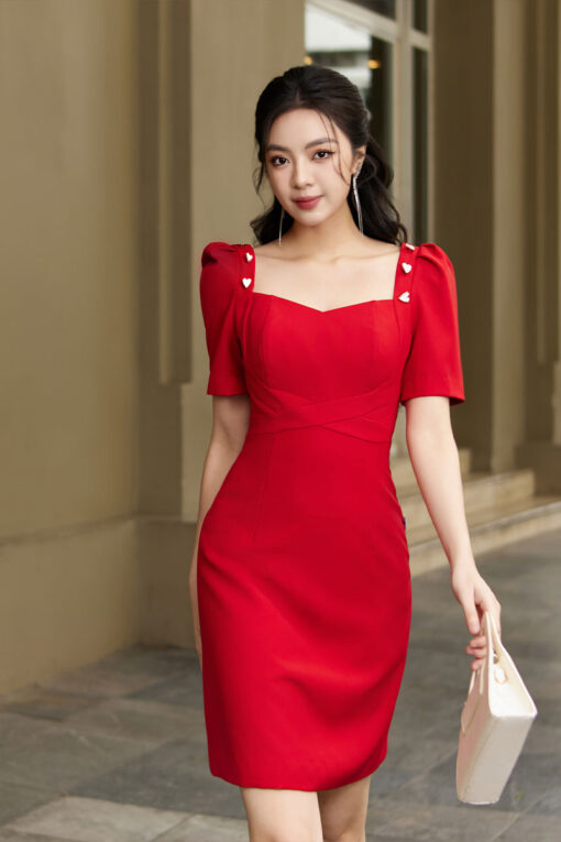 Đầm A can chéo ngực đính đá