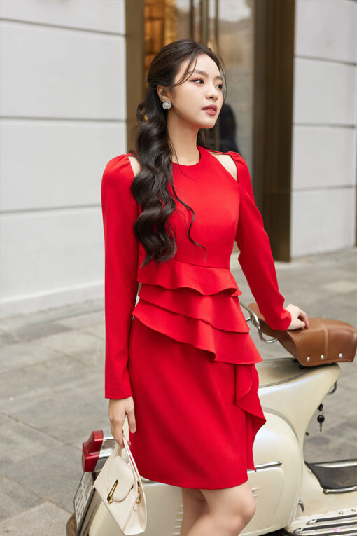 Đầm xoè bèo thân cutout vai