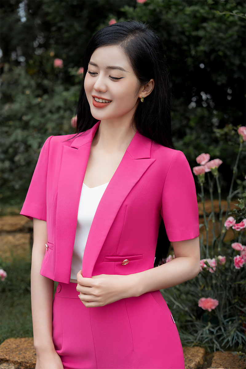 Áo kiểu croptop cổ liền gấu