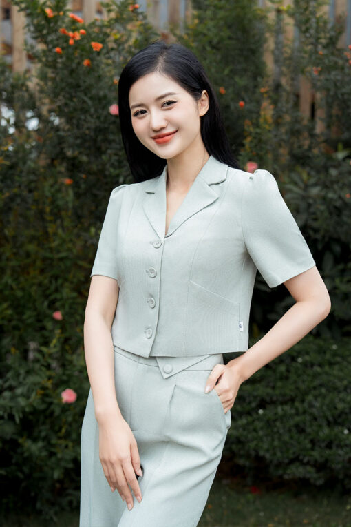 Áo kiểu croptop cổ vest túi liền thân