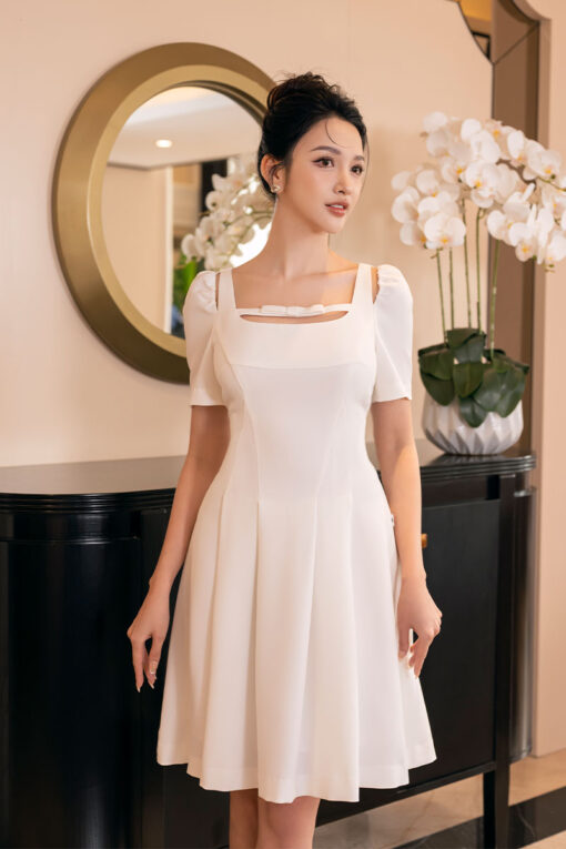 Đầm xoè cổ vuông can dây đính nơ