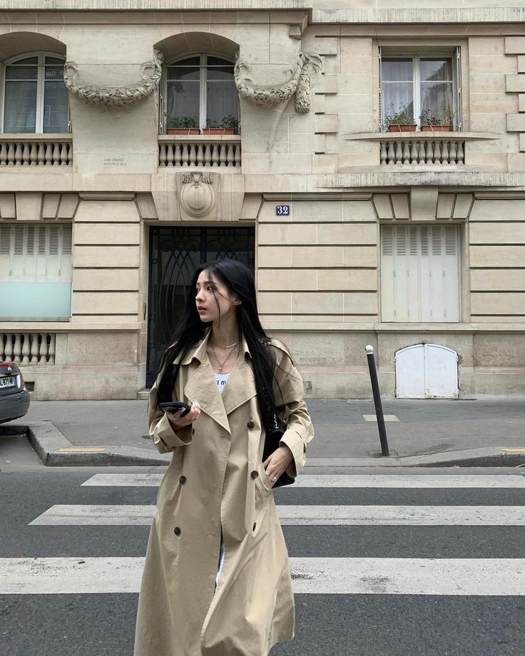 Áo măng tô nữ hợp với dáng người nào?