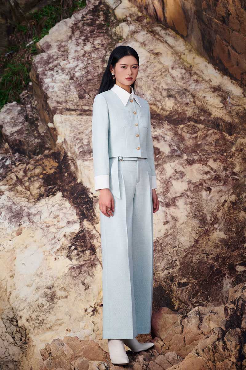 Quần suông text khiến đai cài lệch