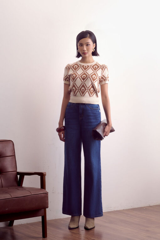 Quần jeans suông cơi giả túi sau