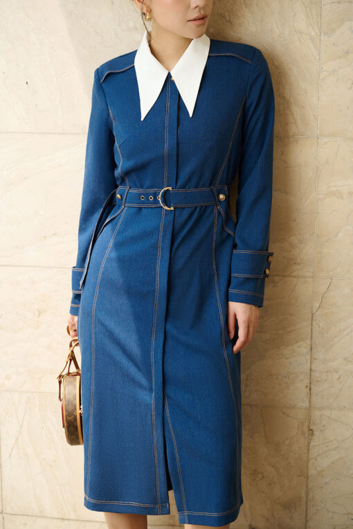 Đầm ôm chần chỉ cổ phối kèm đai