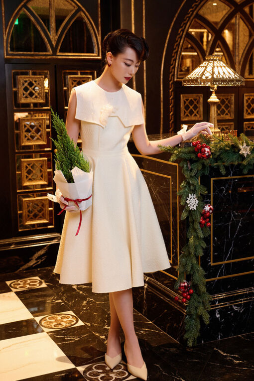 Đầm party bong ngực phối lưới cài hoa