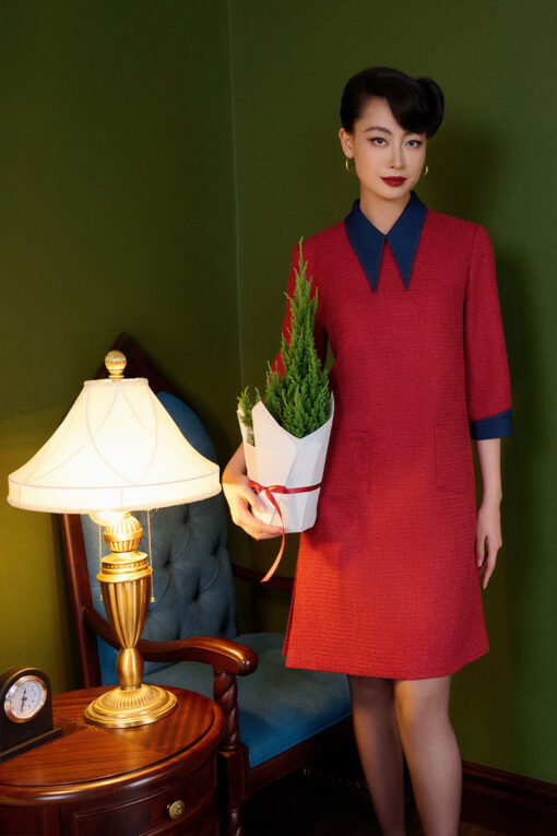 Đầm suông text cổ phối bò diễu chỉ