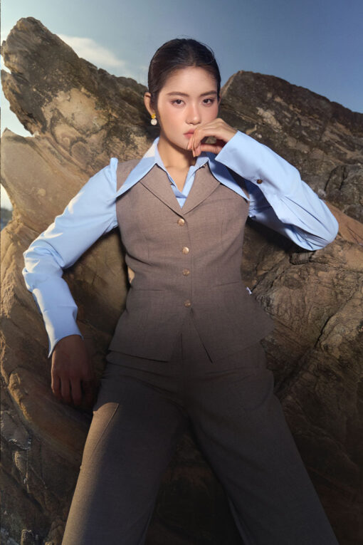 Sơ mi DT cổ nhọn măng sét lật