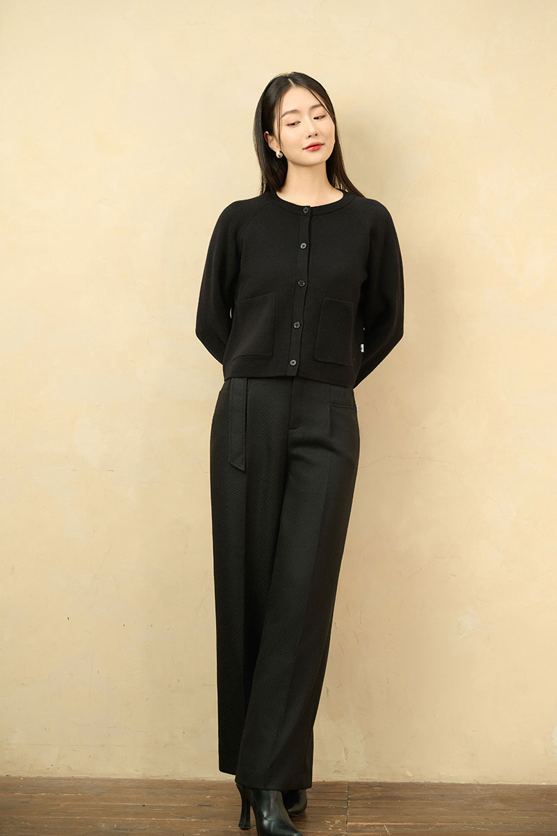 Áo khoác len tay raglang cổ tròn túi ốp