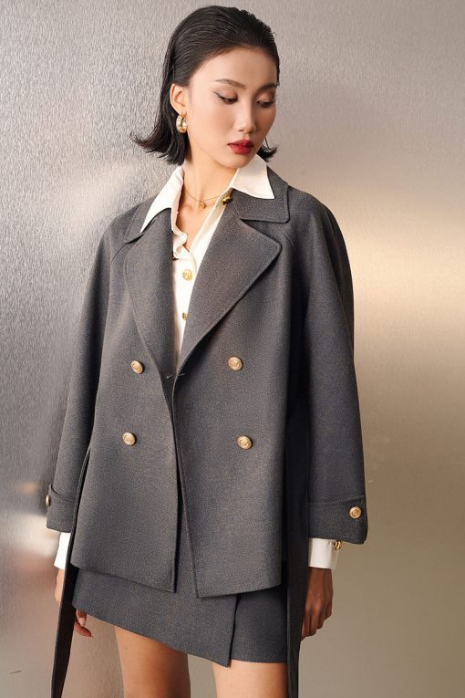 Áo khoác text suông rộng gấu tay lơ vê