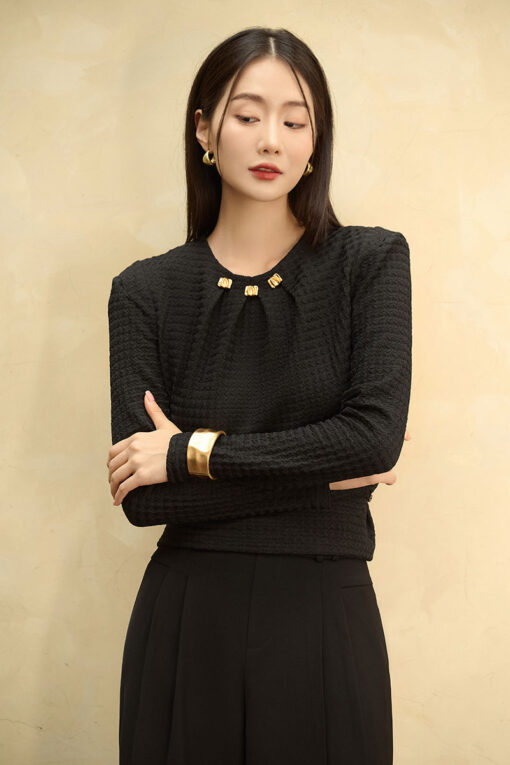 Áo thun kiểu DT xếp ly cổ đính cúc