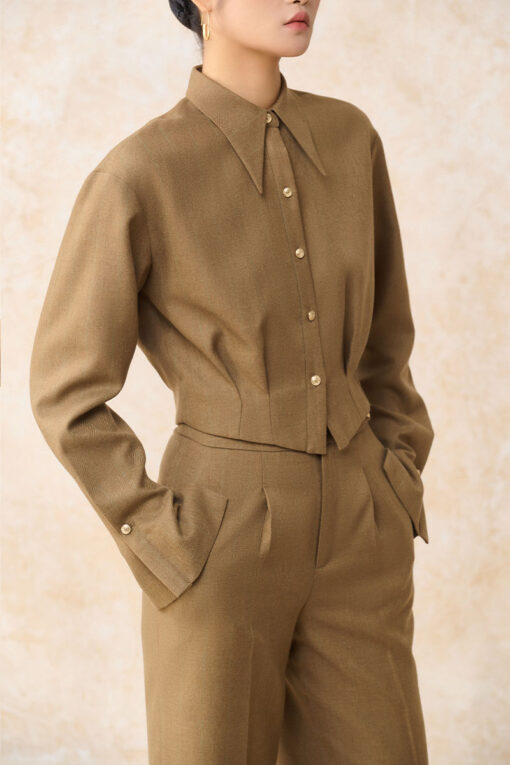 Áo kiểu DT croptop chiết eo xẻ cửa tay