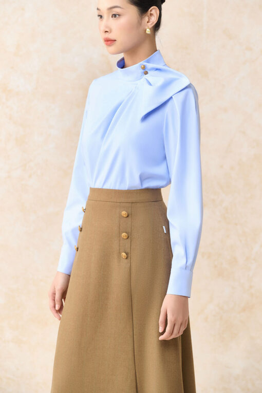 Sơ mi DT cổ cao xếp ly lệch tạo nơ