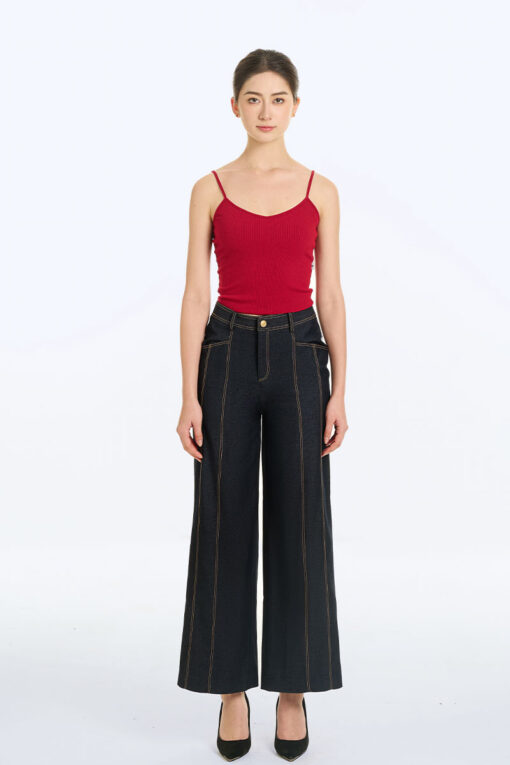 Áo 2 dây ôm cổ V