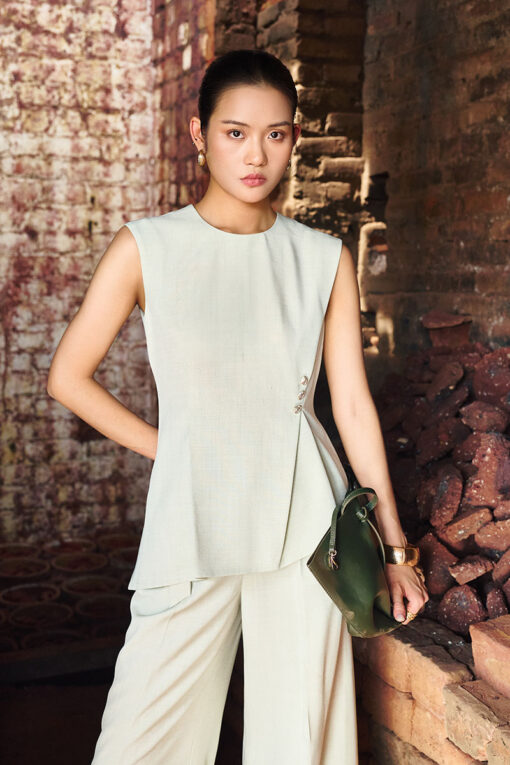 Áo kiểu SN tà lệch eo chiết ly đính cúc