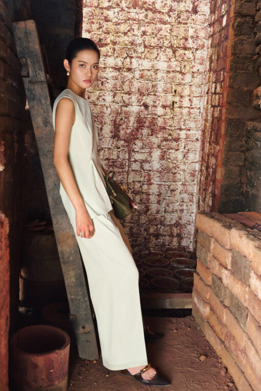 Áo kiểu SN tà lệch eo chiết ly đính cúc