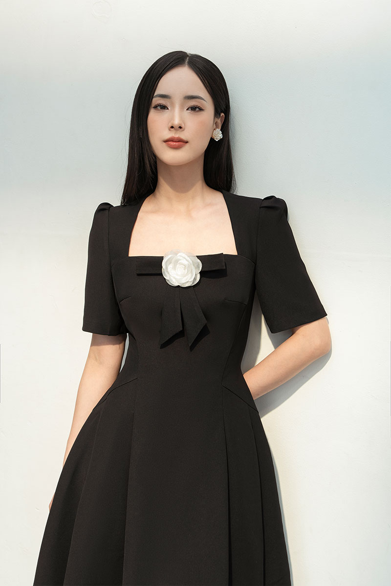 váy đen dự tiệc