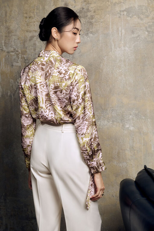 Áo sơ mi họa tiết cổ đức V thắt nơ