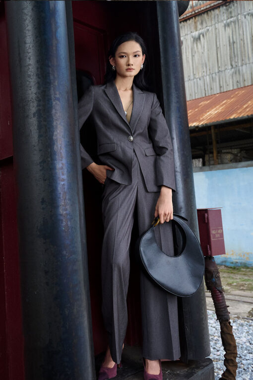 Quần suông đỉa chặn giữa cạp TT