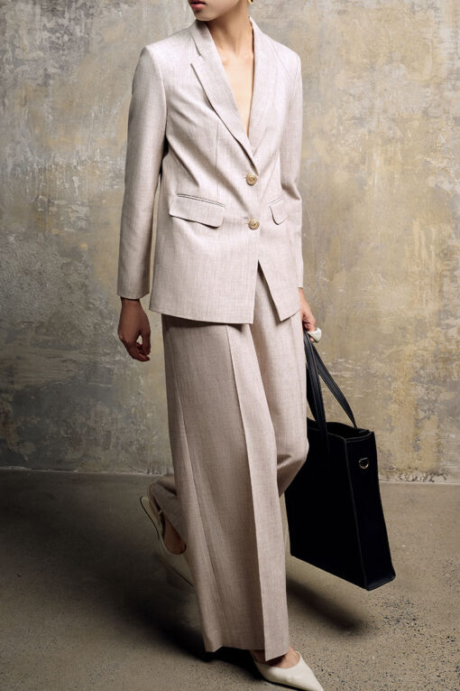 Áo vest suông cổ ve điệu can vai