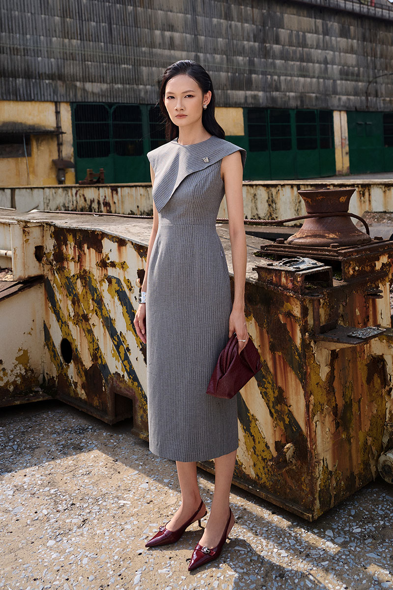 Đầm ôm vạt ngực bong chéo