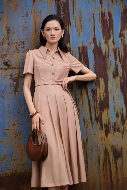 Đầm xoè đai eo đính cúc trang trí