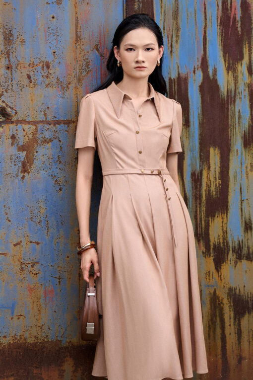 Đầm xoè đai eo đính cúc trang trí