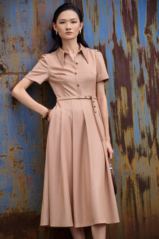 Đầm xoè đai eo đính cúc trang trí