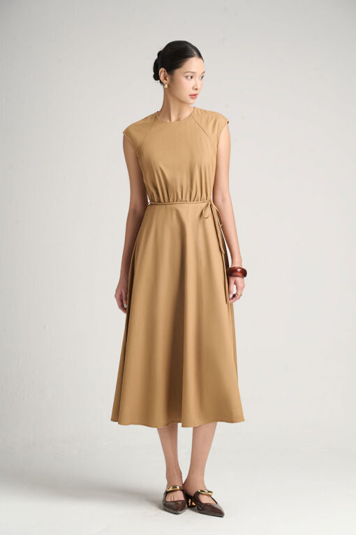 Đầm xoè nhúm eo, bong lưng