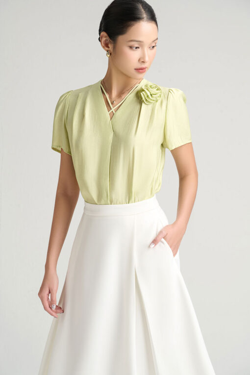 Sơ mi CT cổ V đan chéo đính hoa