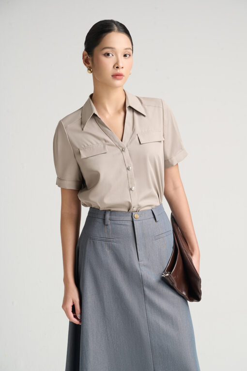 Sơ mi CT cổ V trước nắp túi ngực