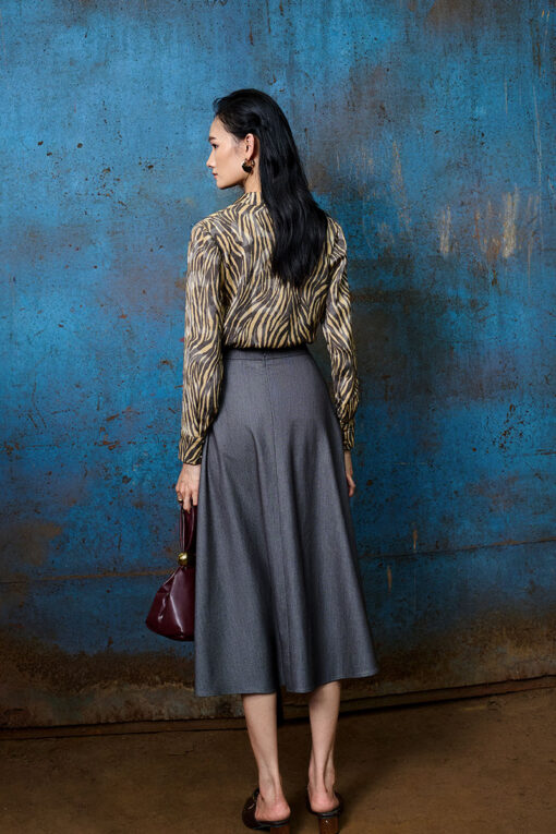 Sơ mi DT lá cổ nhọn hoạ tiết vân