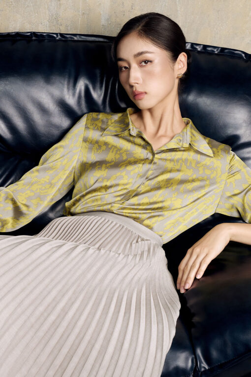 Sơ mi suông cổ đức hoạ tiết