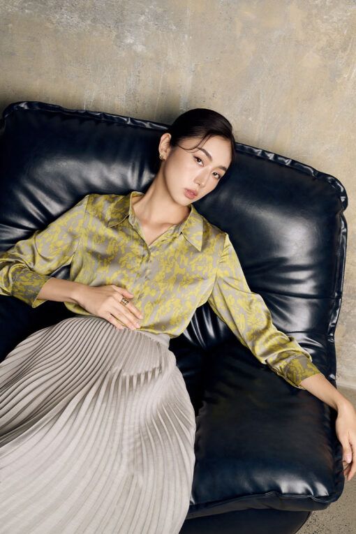 Sơ mi suông cổ đức hoạ tiết