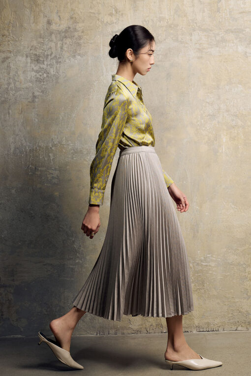 Sơ mi suông cổ đức hoạ tiết