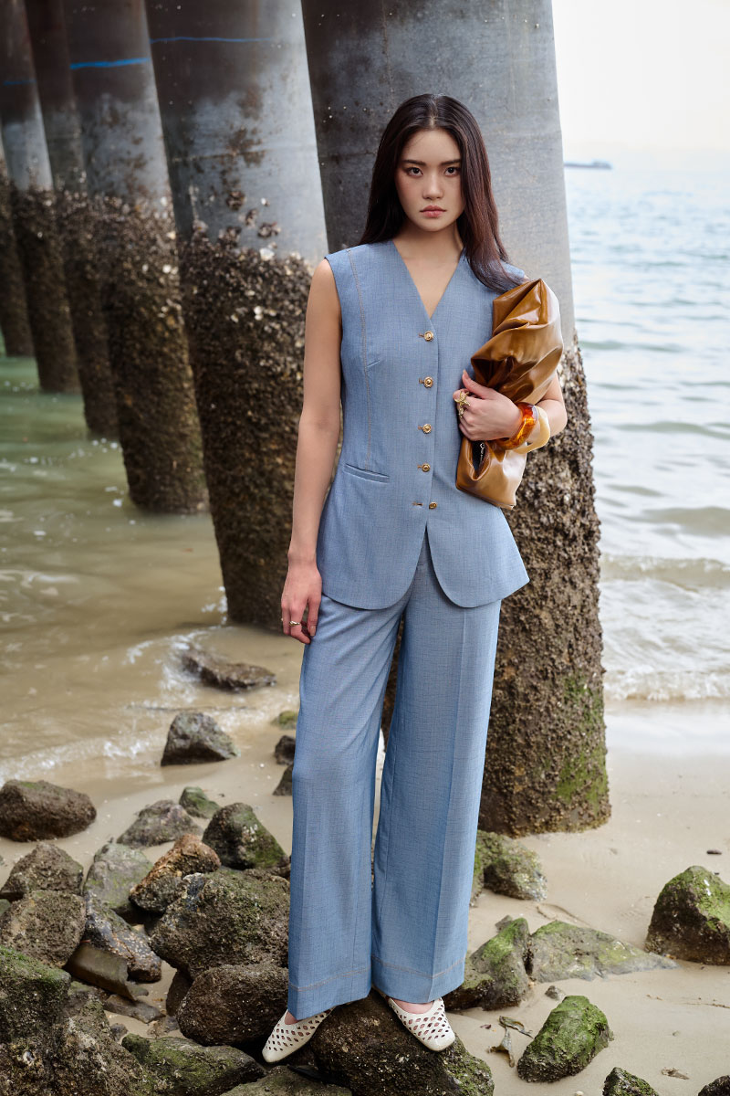 các kiểu vest nữ hiện đại