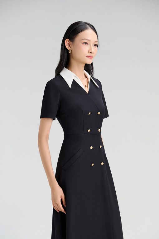 Đầm xoè hông bổ túi cơi, phối cổ