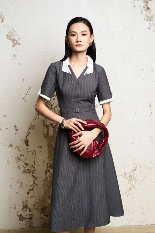 Đầm xoè lá cổ gập, phối cách điệu