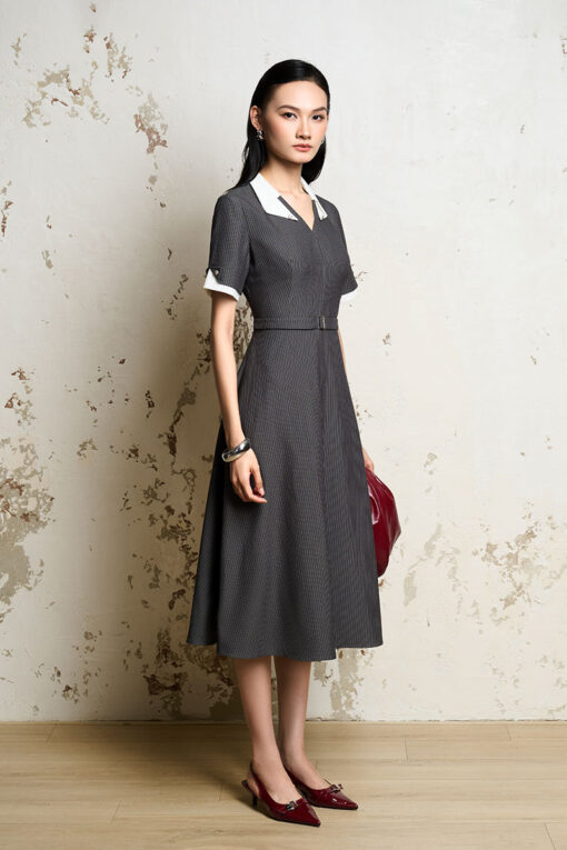 Đầm xoè lá cổ gập, phối cách điệu