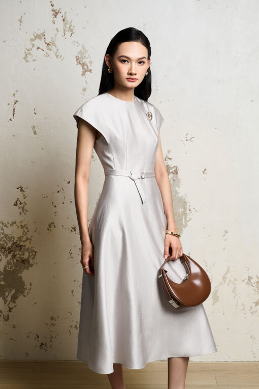 Đầm xòe tay liền thân đai eo