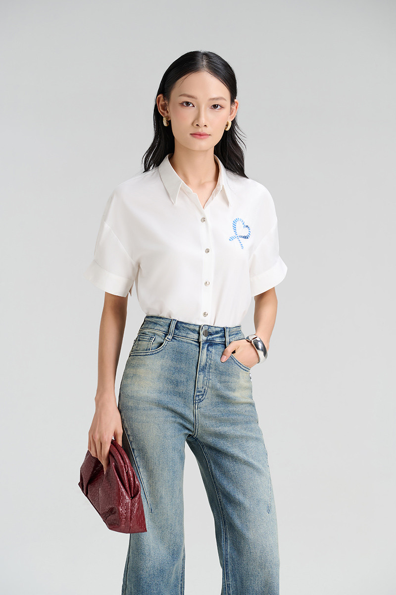 Sơ mi CT xẻ măng sét ngực in trái tim