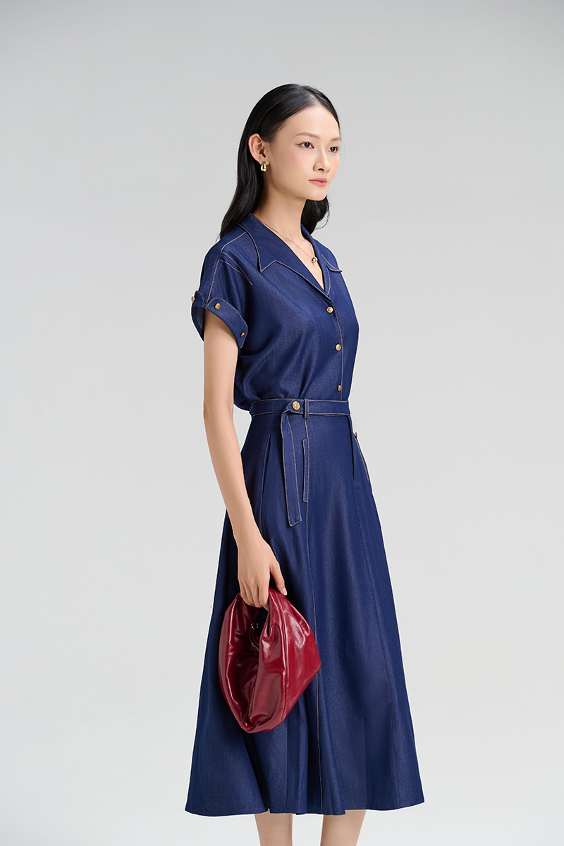 Sơ mi CT tay lật đính cúc, lá cổ cách điệu